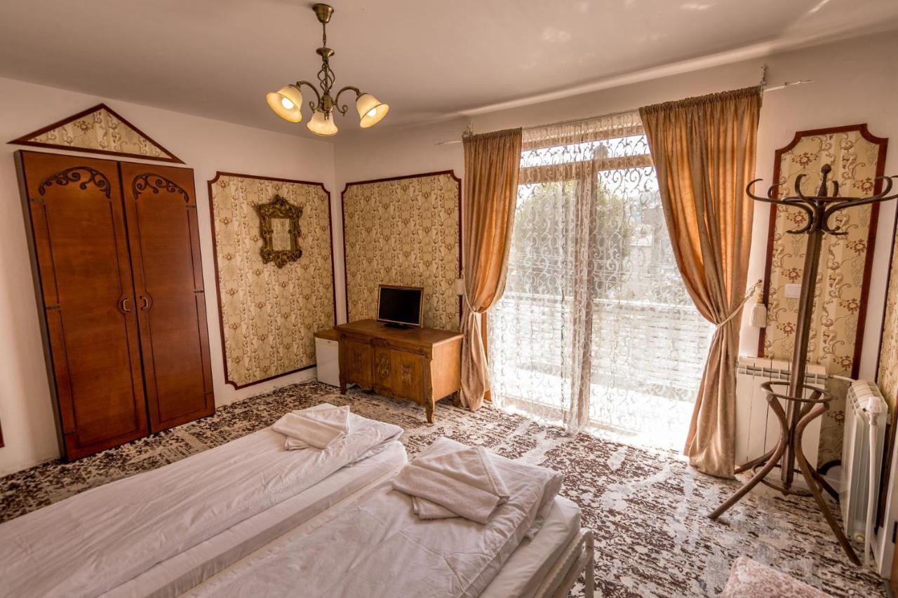 Tihiat Kut Complex Hotell Kyustendil Eksteriør bilde