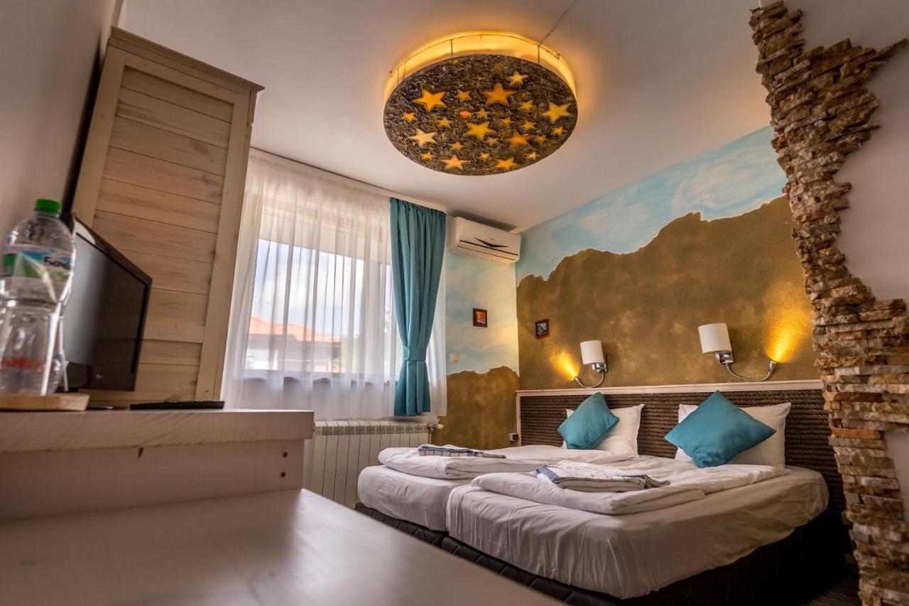 Tihiat Kut Complex Hotell Kyustendil Eksteriør bilde